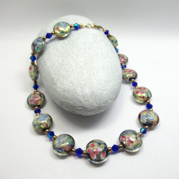 Glass and Crystal bead necklace - Picture 3 of 13
